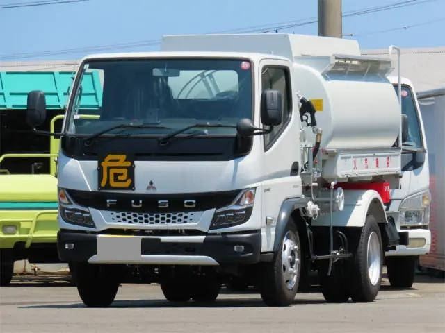 三菱ふそうキャンタータンク車（タンクローリー）小型（2t・3t）2PG-FEA80 [写真01]