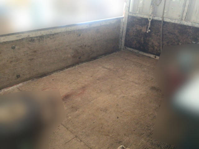 いすゞエルフ平ボディ小型（2t・3t）[写真05]