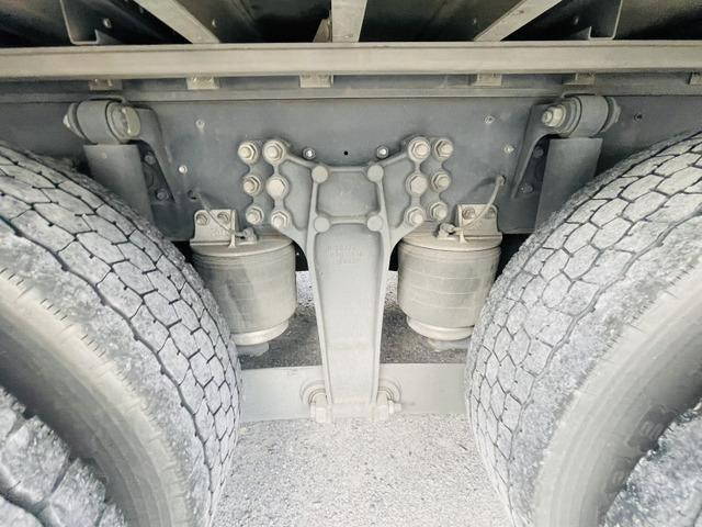 いすゞギガアルミウイング大型（10t）[写真11]