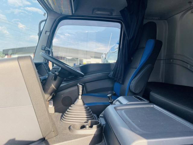 いすゞギガアルミウイング大型（10t）[写真29]