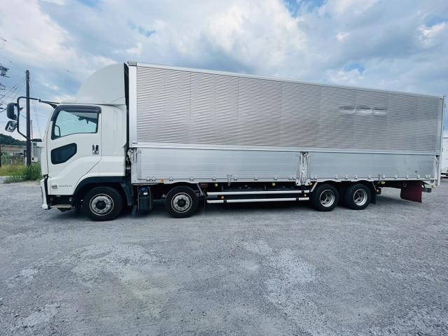 いすゞギガアルミウイング大型（10t）[写真08]