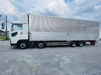 いすゞギガアルミウイング大型（10t）[写真08]