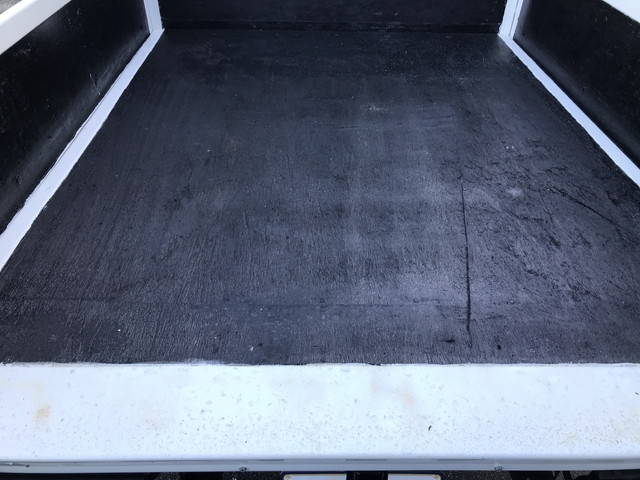 いすゞエルフダブルキャブ（Wキャブ）小型（2t・3t）[写真13]