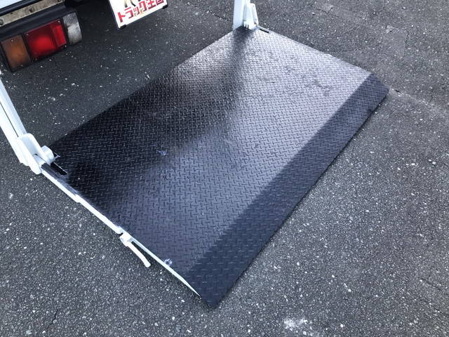 いすゞエルフダブルキャブ（Wキャブ）小型（2t・3t）[写真18]