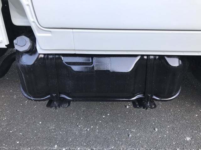 いすゞエルフダブルキャブ（Wキャブ）小型（2t・3t）[写真23]