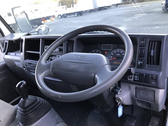 いすゞエルフダブルキャブ（Wキャブ）小型（2t・3t）[写真35]