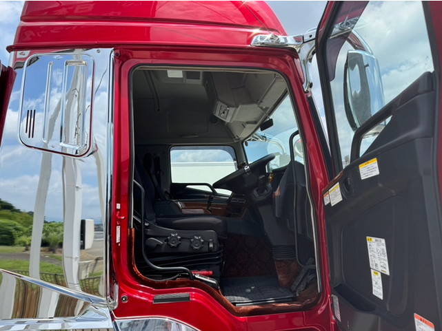 三菱ふそうスーパーグレートトレーラーヘッド（トラクターヘッド）大型（10t）[写真15]