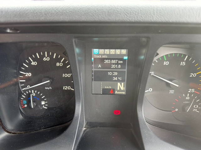 三菱ふそうスーパーグレートトレーラーヘッド（トラクターヘッド）大型（10t）[写真16]