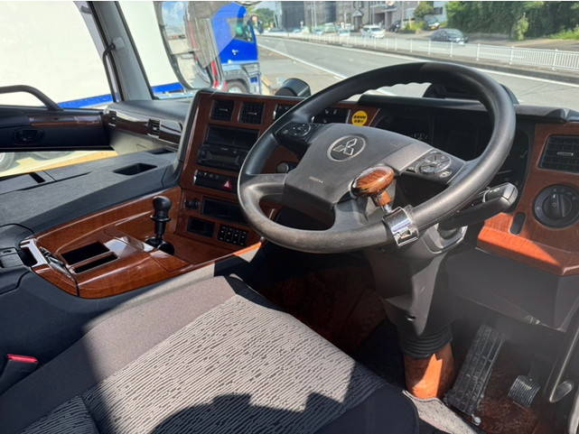 三菱ふそうスーパーグレートトレーラーヘッド（トラクターヘッド）大型（10t）[写真09]