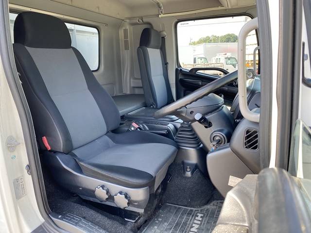 日野レンジャーアルミブロック中型（4t）[写真33]