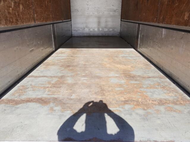 三菱ふそうファイターアルミウイング増トン（6t・8t）[写真15]