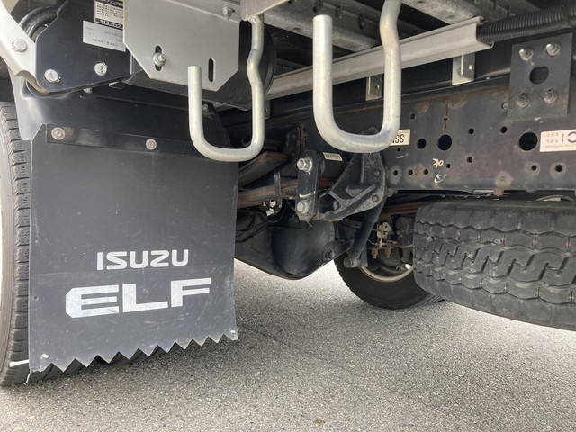 いすゞエルフアルミウイング小型（2t・3t）[写真24]