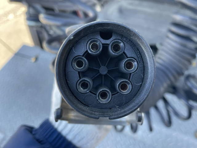 日野プロフィアトレーラーヘッド（トラクターヘッド）大型（10t）[写真10]