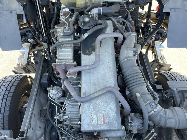 日野プロフィアトレーラーヘッド（トラクターヘッド）大型（10t）[写真21]