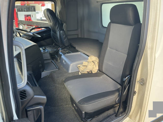 日野プロフィアトレーラーヘッド（トラクターヘッド）大型（10t）[写真27]