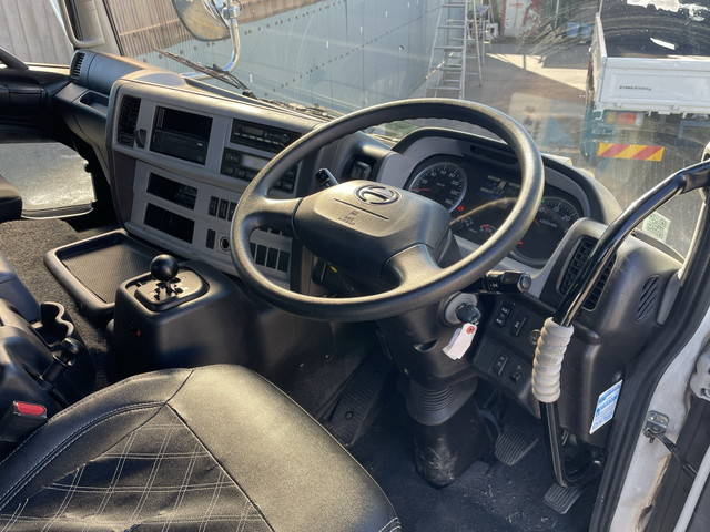 日野プロフィアトレーラーヘッド（トラクターヘッド）大型（10t）[写真30]