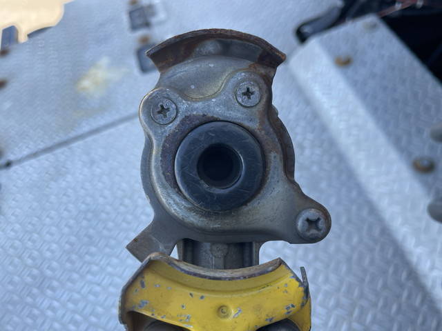 日野プロフィアトレーラーヘッド（トラクターヘッド）大型（10t）[写真08]