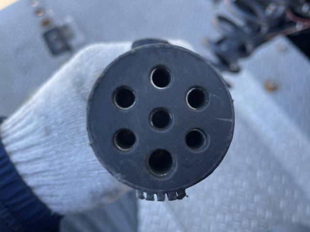 日野プロフィアトレーラーヘッド（トラクターヘッド）大型（10t）[写真09]