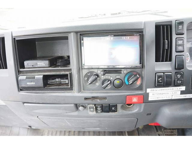 いすゞエルフセーフティローダー小型（2t・3t）[写真35]