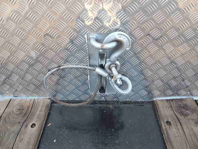 三菱ふそうファイターセルフローダー中型（4t）[写真18]