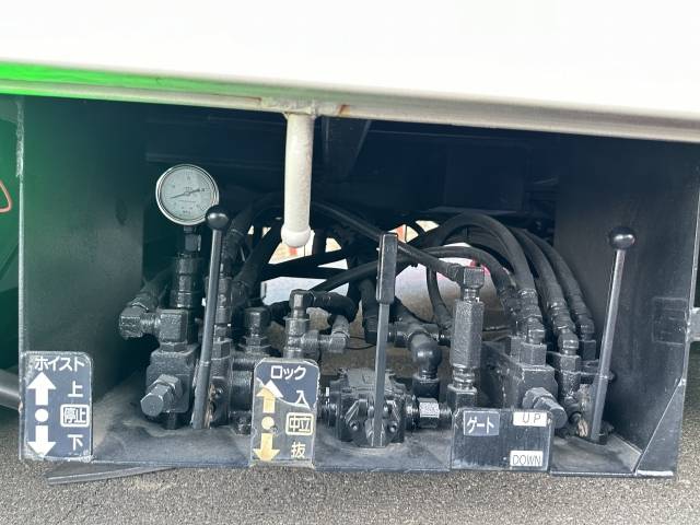 日野プロフィアヒップリフター大型（10t）[写真13]
