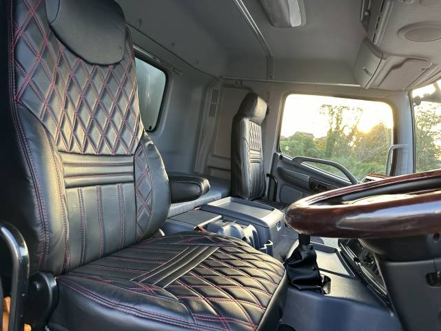 日野プロフィアヒップリフター大型（10t）[写真25]