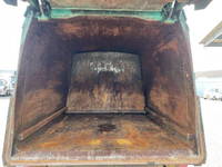 いすゞフォワードパッカー車（塵芥車）増トン（6t・8t）[写真16]