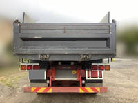 UDトラックスクオンダンプ大型（10t）[写真10]