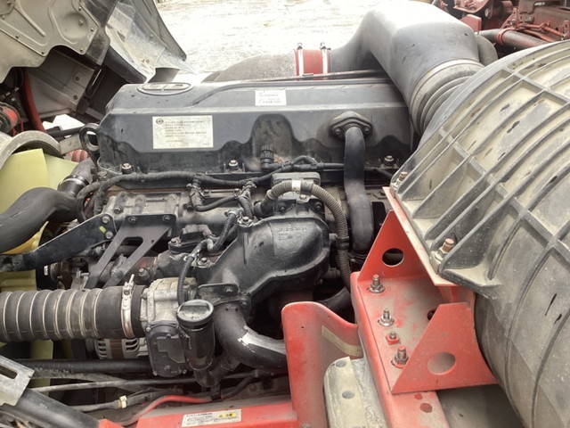 UDトラックスクオンダンプ大型（10t）[写真28]