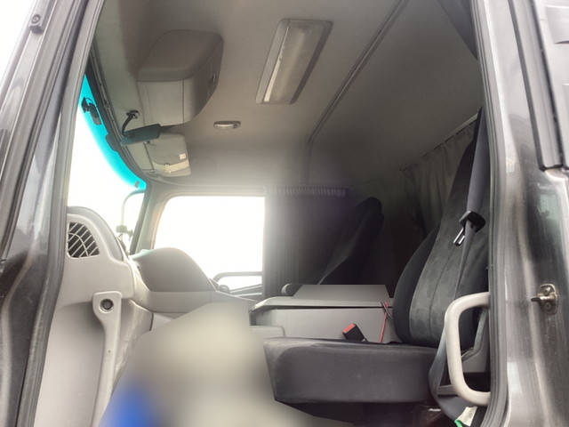 UDトラックスクオンダンプ大型（10t）[写真31]