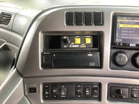 UDトラックスクオンダンプ大型（10t）[写真35]