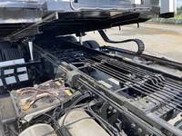 三菱ふそうスーパーグレートセルフクレーン4段大型（10t）[写真19]