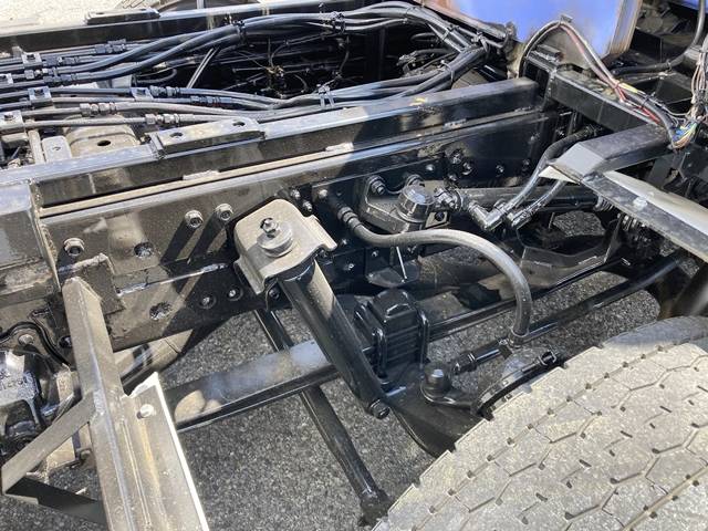 三菱ふそうスーパーグレートセルフクレーン4段大型（10t）[写真23]