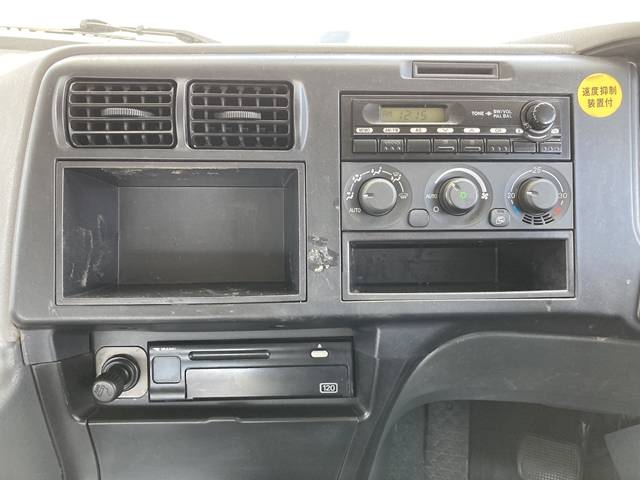 三菱ふそうスーパーグレートセルフクレーン4段大型（10t）[写真36]