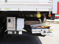 三菱ふそうキャンターアルミバン小型（2t・3t）[写真30]