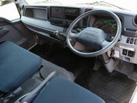 三菱ふそうキャンターアルミバン小型（2t・3t）[写真31]