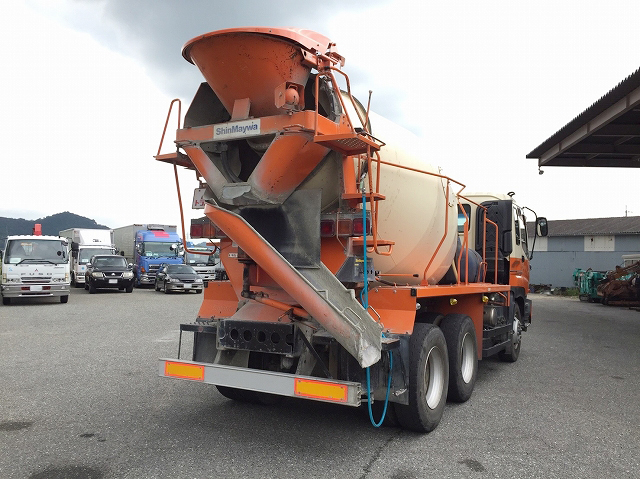 いすゞギガミキサー車（コンクリートミキサー）大型（10t）[写真02]