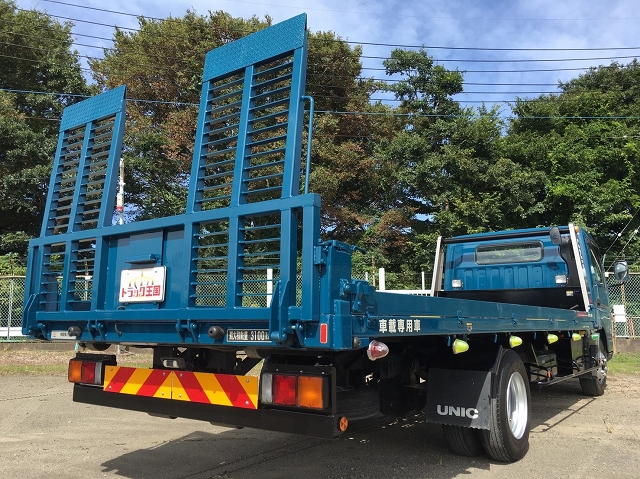 三菱ふそうキャンターセーフティローダー小型（2t・3t）[写真02]