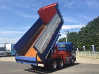 いすゞギガダンプ大型（10t）[写真02]