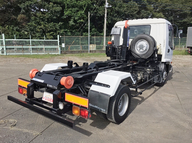 いすゞフォワードアームロール中型（4t）[写真02]