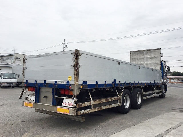 UDトラックスクオンアルミブロック大型（10t）[写真02]