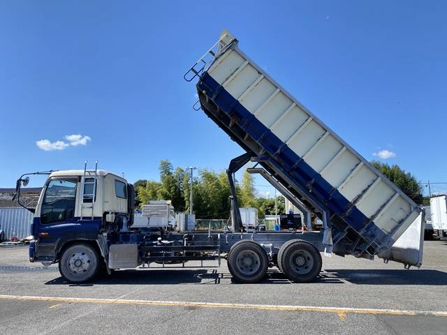 いすゞギガ深ダンプ（土砂禁ダンプ）大型（10t）[写真06]