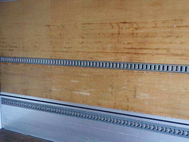 日野レンジャーアルミウイング中型（4t）[写真18]