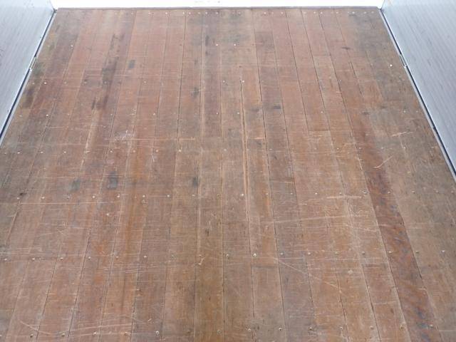 日野レンジャーアルミウイング中型（4t）[写真19]