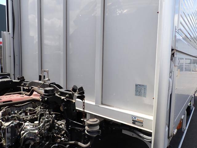 日野レンジャーアルミウイング中型（4t）[写真28]