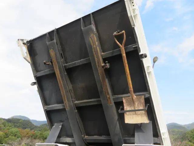 トヨタトヨエースダンプ小型（2t・3t）[写真40]