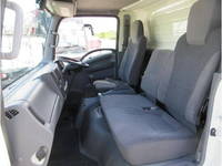 いすゞエルフ冷凍車（冷蔵車）小型（2t・3t）[写真12]