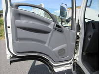 いすゞエルフ冷凍車（冷蔵車）小型（2t・3t）[写真13]