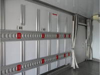 いすゞエルフ冷凍車（冷蔵車）小型（2t・3t）[写真22]