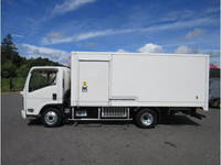 いすゞエルフ冷凍車（冷蔵車）小型（2t・3t）[写真05]